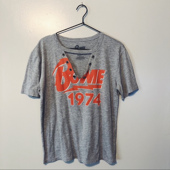 David Bowie Grommet Detail Choker Graphic Tee - Picture 5 of 5